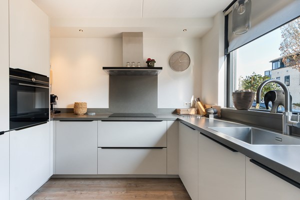 Medium property photo - Burgemeester Beelaertspark 77, 3319 AN Dordrecht